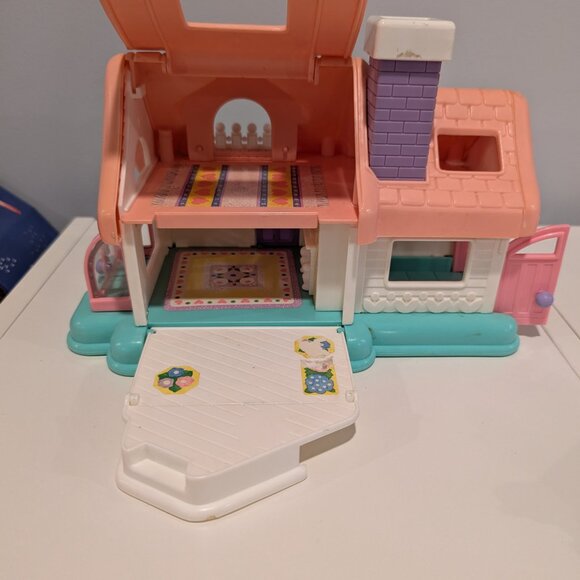 Vintage 1988 Fisher Price Smooshees Cuddles House with 5 accessories - Picture 4 of 7